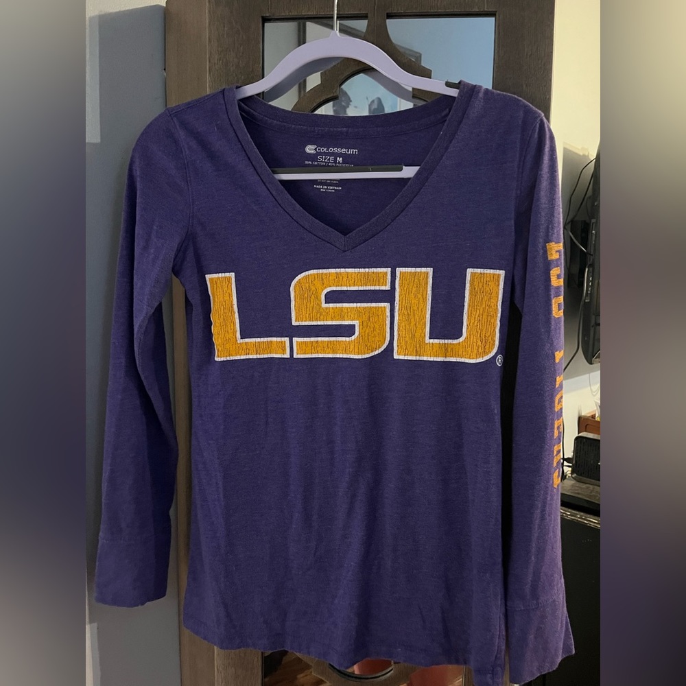 LSU stadium women’s v- neck long sleeve tee size M